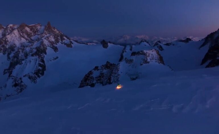 El sol se pone y mis esquís se iluminan para el último descenso del año