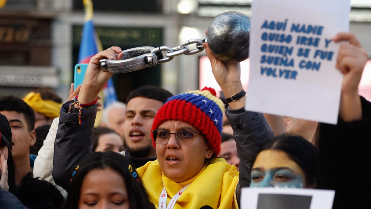 Concentración en apoyo a Edmundo González en Madrid, streaming en directo