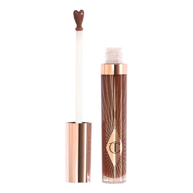 Baño de labios de colágeno en Pillow Talk Deep de Charlotte Tilbury. Precio: 35,99 euros