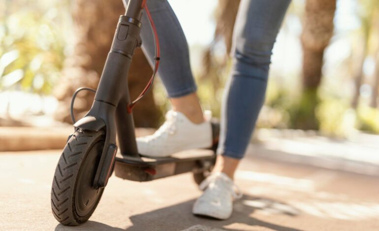 Un patinete hace que un juez cambie el régimen de visitas de un progenitor en Alicante