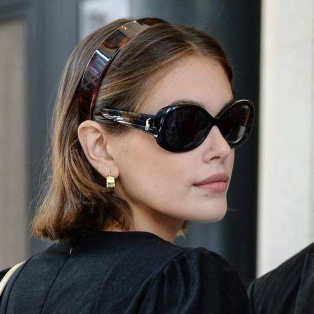 Kaia Gerber con peinado de cabello corto