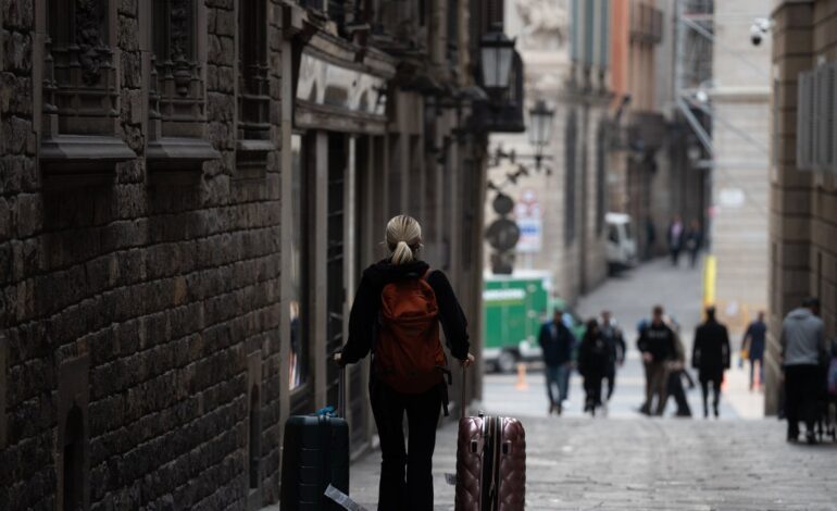 España es el segundo país de la UE con más reservas de pisos turísticos, solo por detrás de Francia