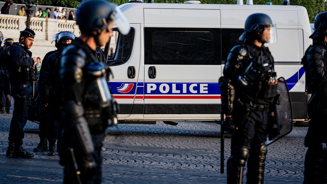 Un recluso de la cárcel francesa de Arles toma a cinco empleados como rehenes