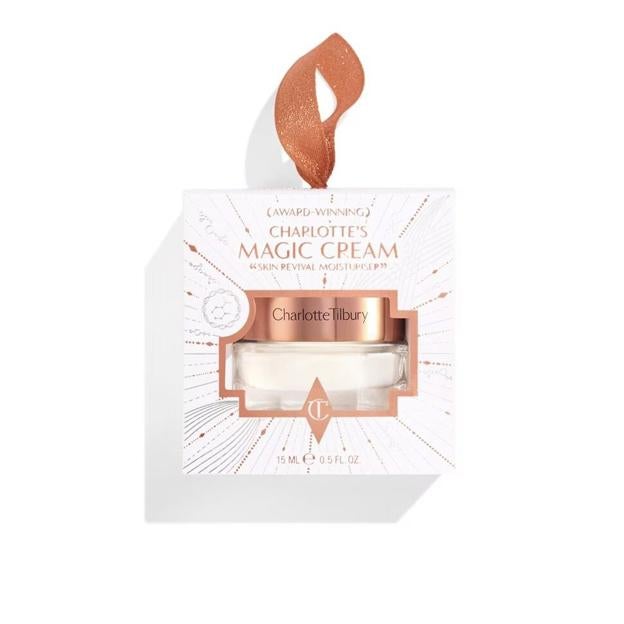 Mini Crema Mágica de Charlotte de Charlotte Tilbury. Precio: 28 euros (antes 35 euros)