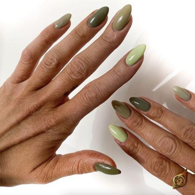 Manicura multitona en Olive Green