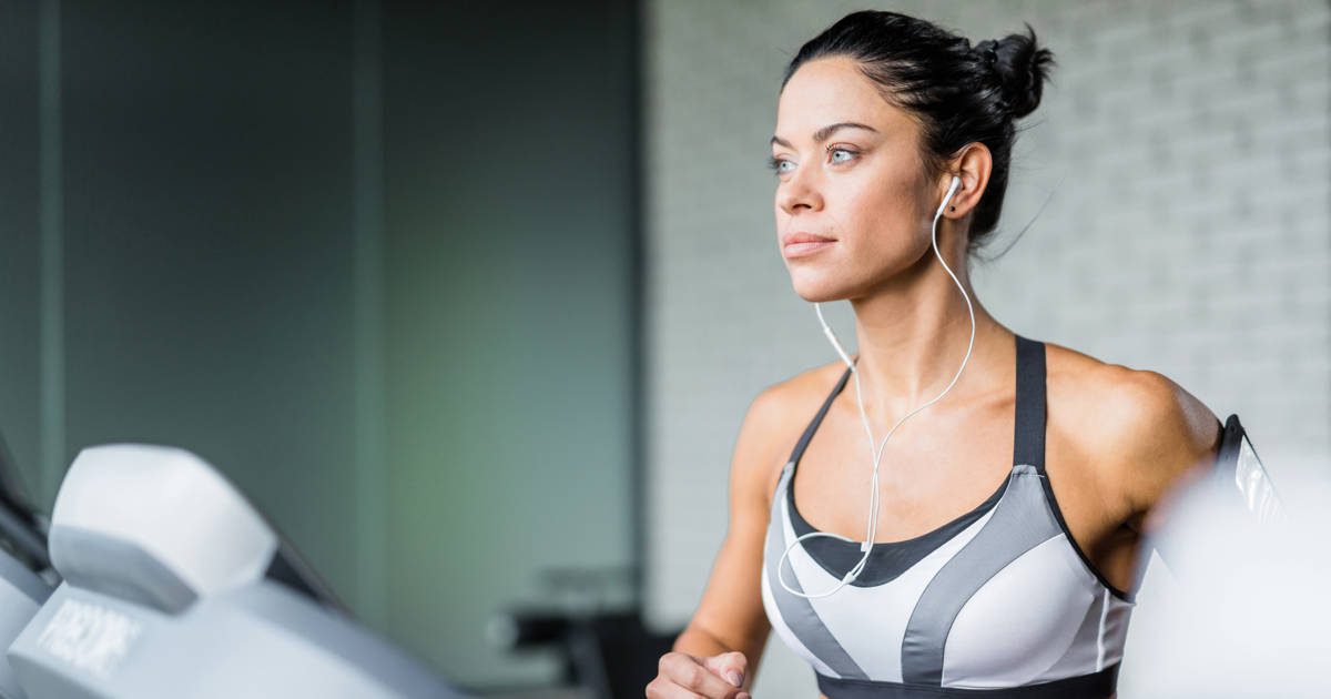 la forma fácil para hacer cardio en casa sin ir al gimnasio ni salir a correr