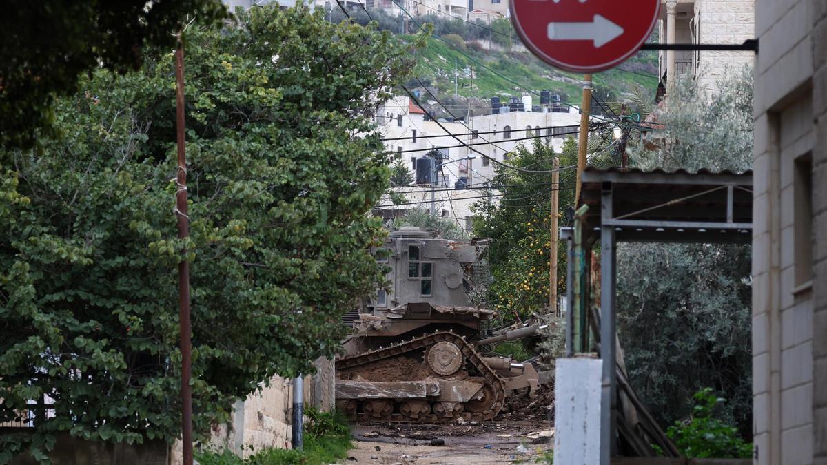 Tres detenidos por las explosiones de autobuses vacíos cerca de Tel Aviv