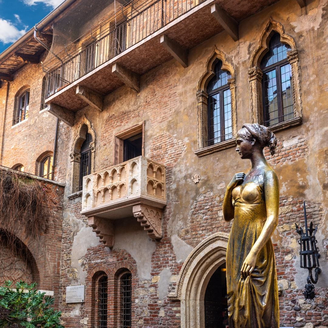 Estatua de Julieta en su casa en Verona