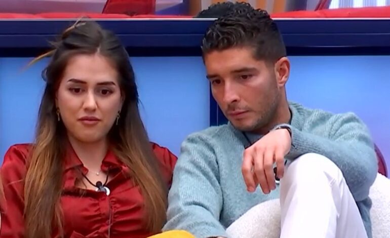 Maica y Álex Ghita tontean ante la mirada de su grupo en ‘GH DÚO 3’: «Ella está por encima de todas»