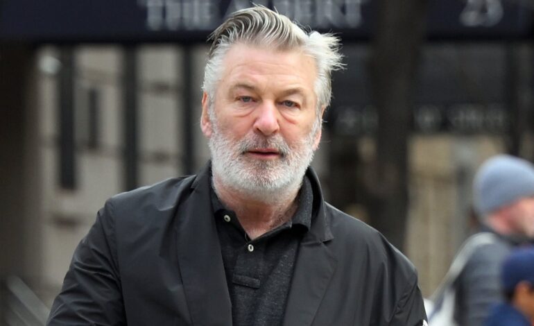 Alec Baldwin revela que ha sido diagnosticado con estrés postraumático tras la muerte de Halyna Hutchins