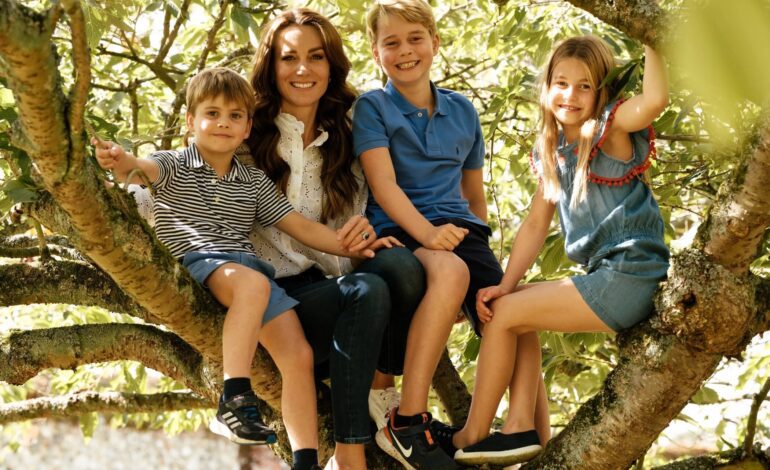 La sangrienta tradición de la Familia Real Británica que Kate Middleton impidió que llevaran a cabo sus hijos