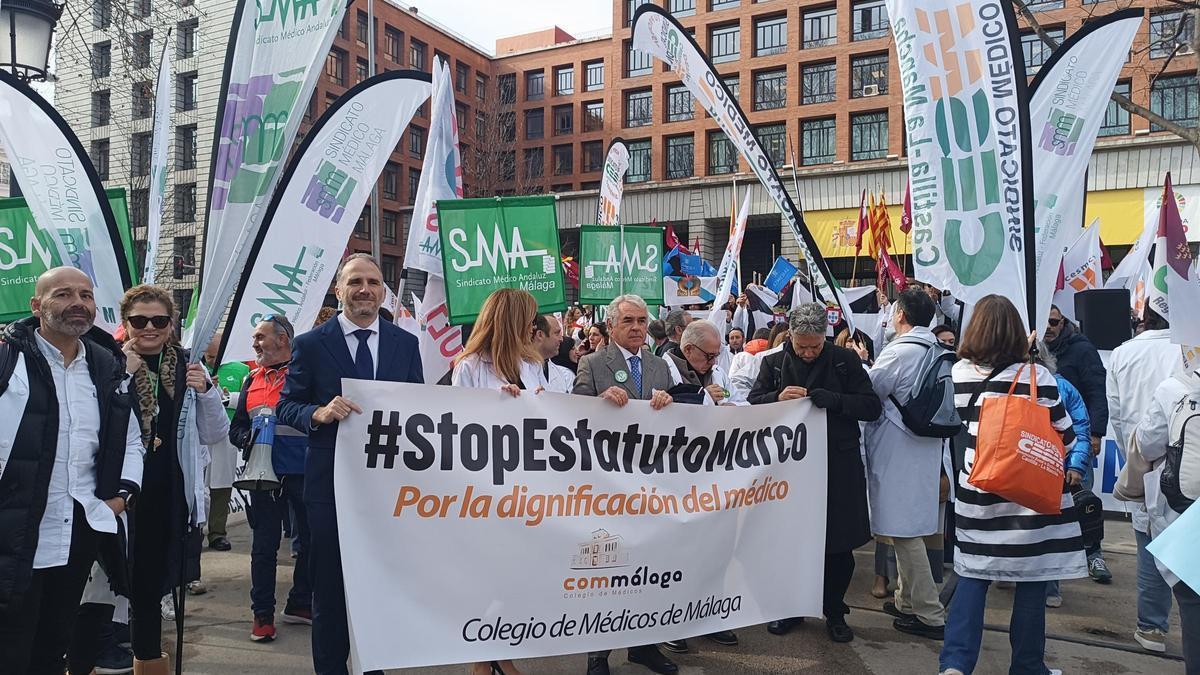 Los médicos se echan a la calle contra el Estatuto Marco: "No es vocación, es explotación"