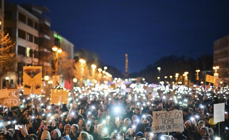 Una multitudinaria manifestación exige en Berlín a la derecha alemana mantener el cortafuegos a los ultras