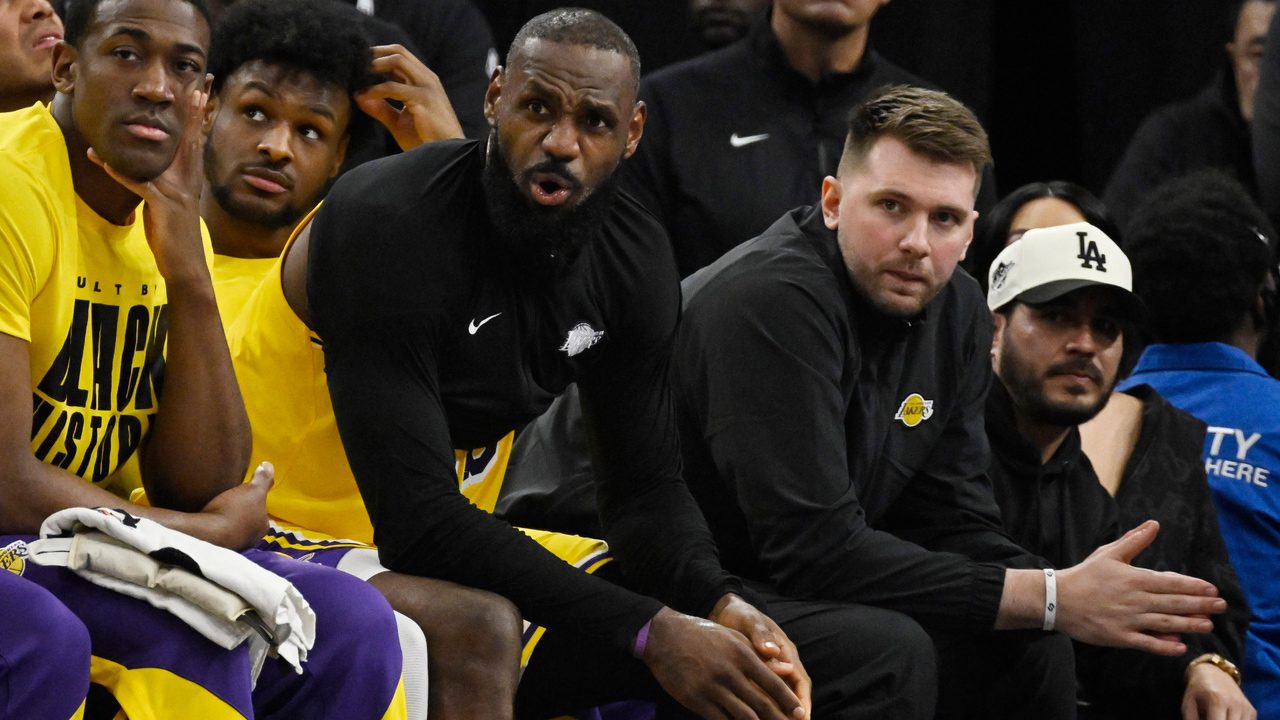 El entrenador de los Lakers señala cuándo podría debutar Luka Doncic