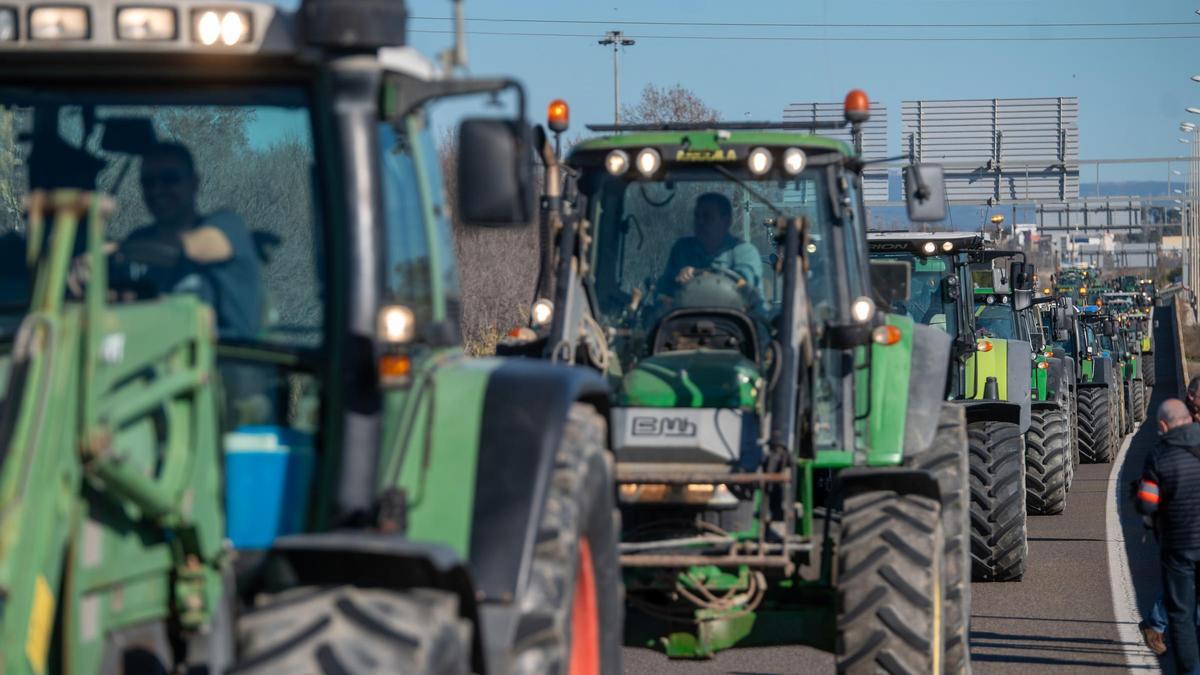 Desconvocados los cortes de carretera previstos para este lunes de los agricultores catalanes