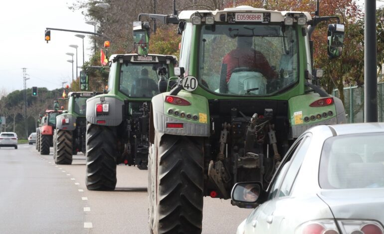 El campo conmemora el aniversario de la histórica revuelta agraria con nuevas tractoradas por la falta de mejoras