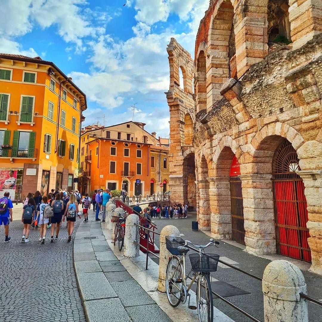 Plaza de Brazte y anfiteatro romano, Verona