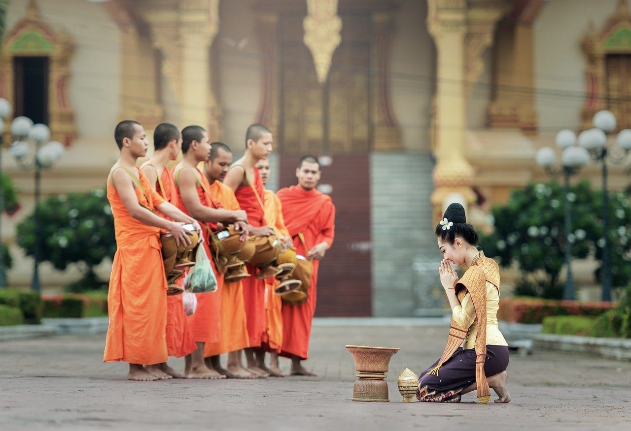 Monjes budistas