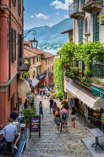 Una de las calles del centro de Bellagio, pueblo a orillas del lago de Como.