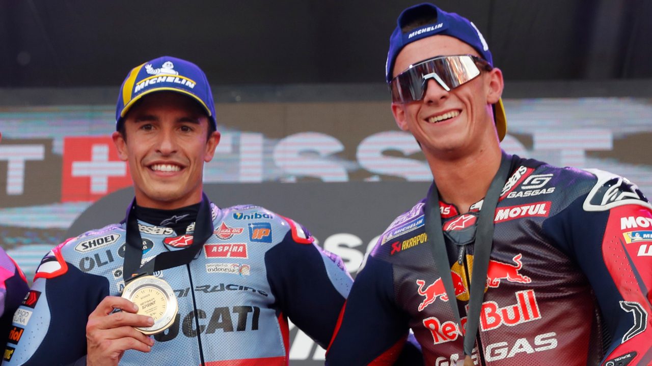 Tiene las herramientas para hablar de tú a tú a Márquez y Bagnaia