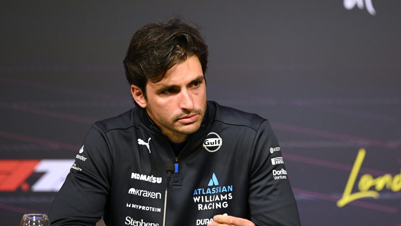 El nuevo reto de Carlos Sainz con el Williams antes de comenzar la temporada: «Intento entender…»