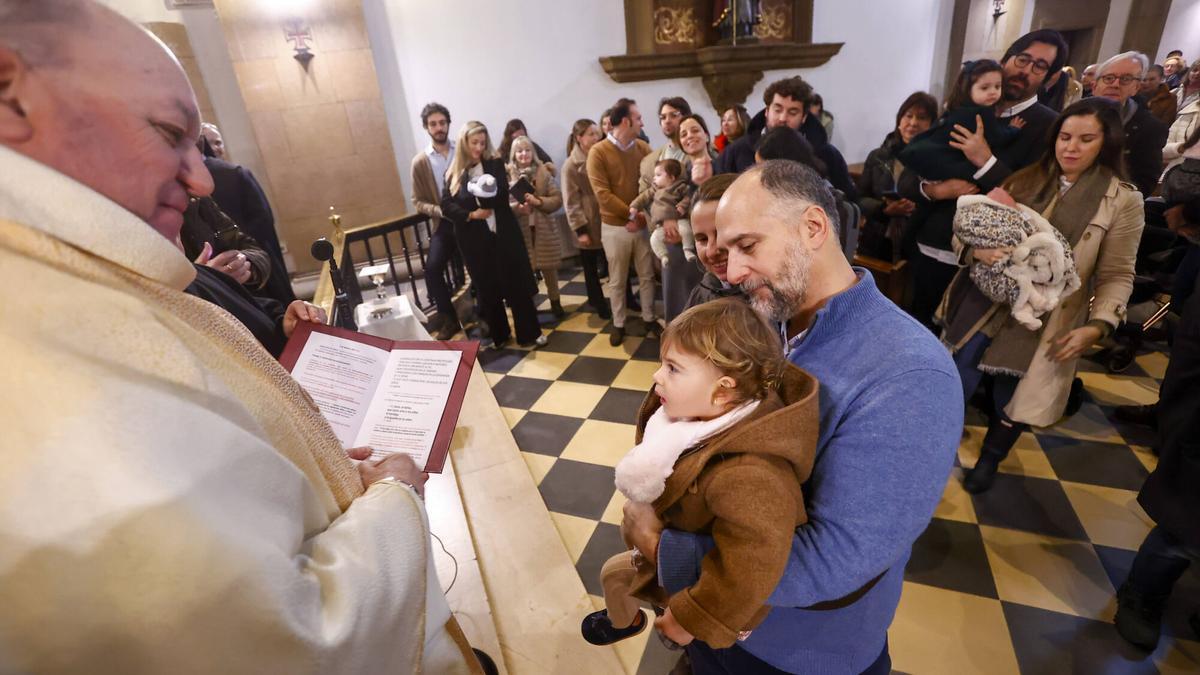 FIESTA CANDELARIA | Una procesión bajo la luz de las velas para la presentación de catorce niños