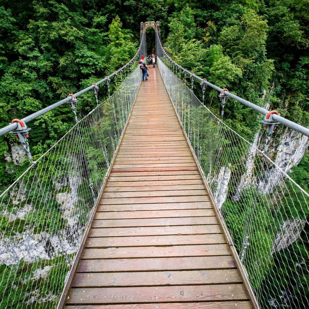 Puente y desfiladero de Holzarte, Larrau, en los Pirineos franceses