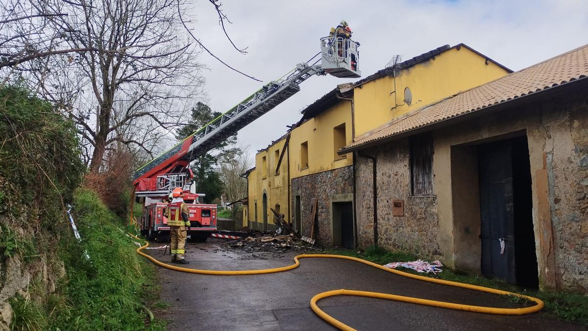 Detenido por provocar un incendio al robar la luz del vecino para la plantación de marihuana que tenía en su casa de Oviedo