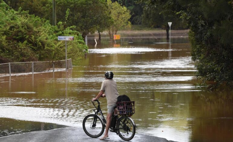 Las inundaciones dejan más de 2.000 evacuados y 11.000 viviendas sin luz en el noreste de Australia