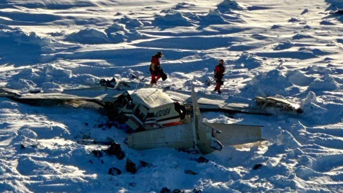 El hallazgo de los restos del avión desaparecido en Alaska confirma la ausencia de supervivientes