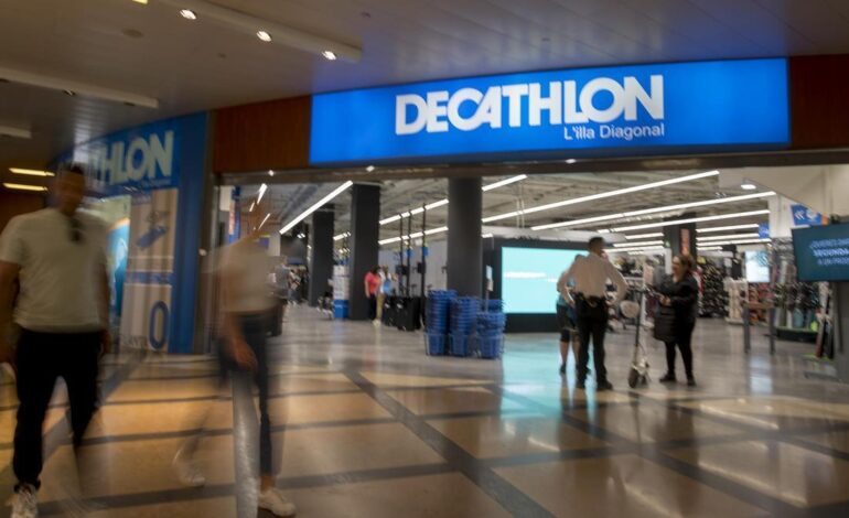 Una investigación periodística acusa a Decathlon de explotación y abuso laboral en Asia