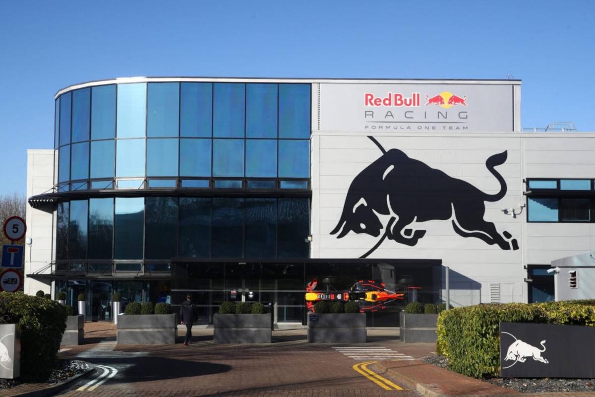 Rumores de una doble dificultad en el motor Red Bull F1 de 2026