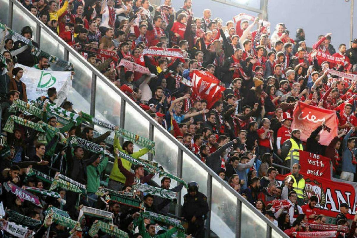 Condenan a 23 ultras de Betis y Sevilla por altercados en un derbi de 2018