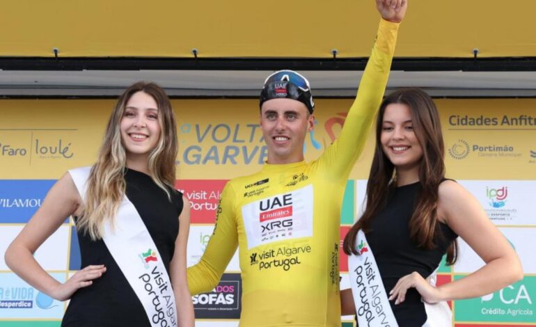 El UAE sigue avasallando: Christen vence en el Algarve durante el primer ‘careo’ entre Vingegaard y Roglic