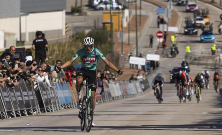 Uriarte se lleva la etapa en la Vuelta a Andalucía y Sivakov se acerca al triunfo