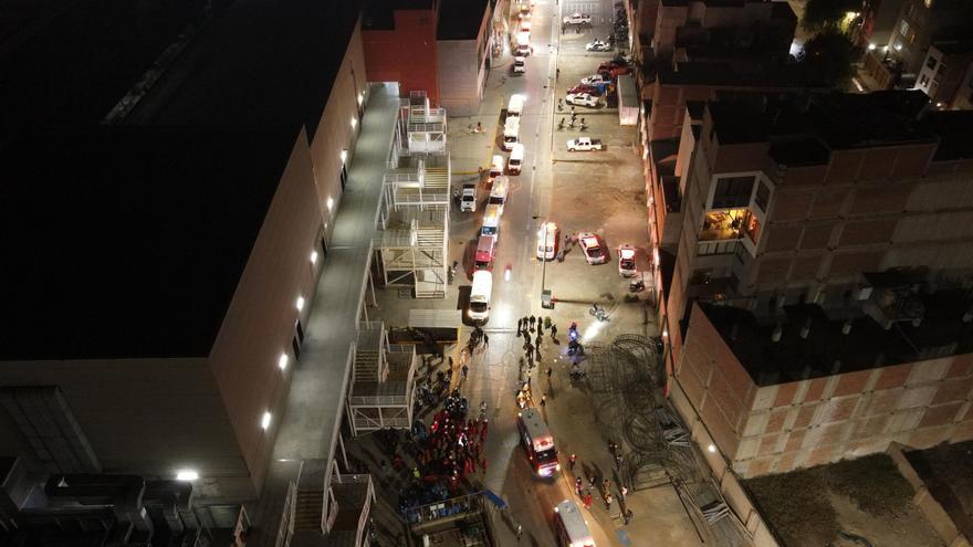 Al menos cuatro muertos al desplomarse parte del techo de un centro comercial en Perú