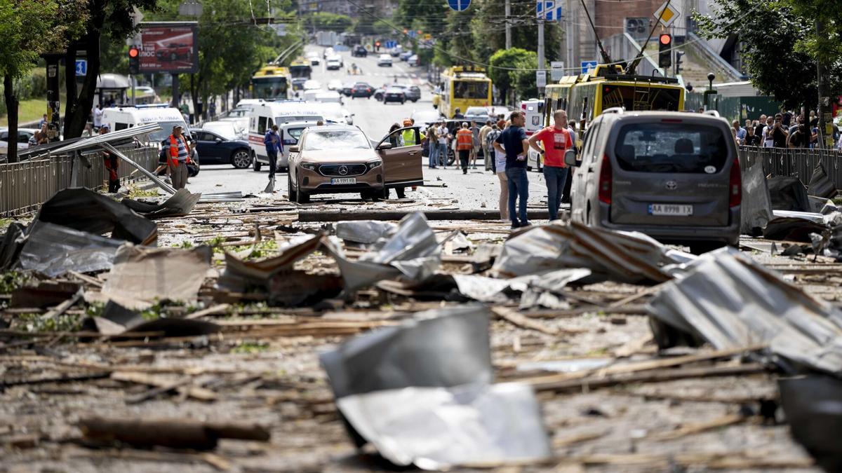 GUERRA EN UCRANIA | Rusia lanza lluvia de misiles y drones sobre Kiev después de que Zelenski hablara de paz por territorios