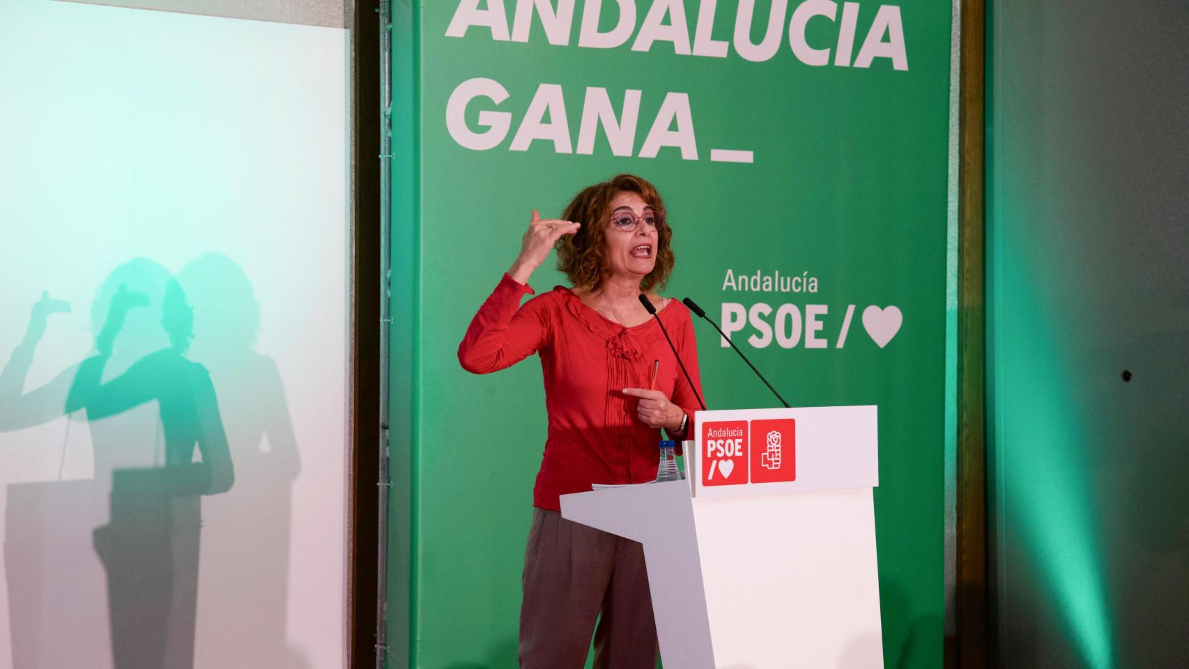 El PSOE de Andalucía espera a que Montero ponga orden mientras cinco provincias se abren en canal y buscan líder