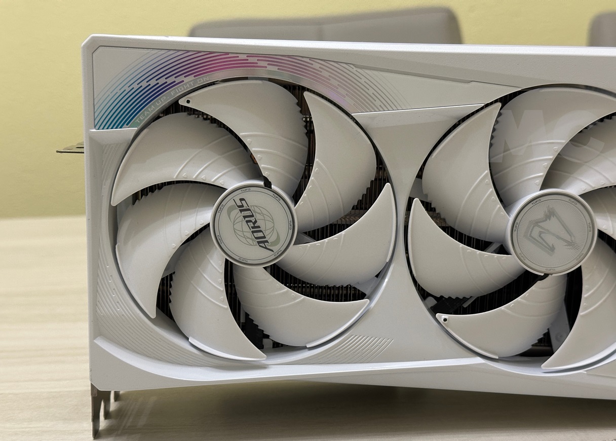 AORUS GeForce RTX 5090 MASTER ICE