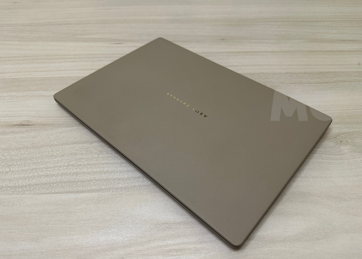 ASUS Zenbook A14