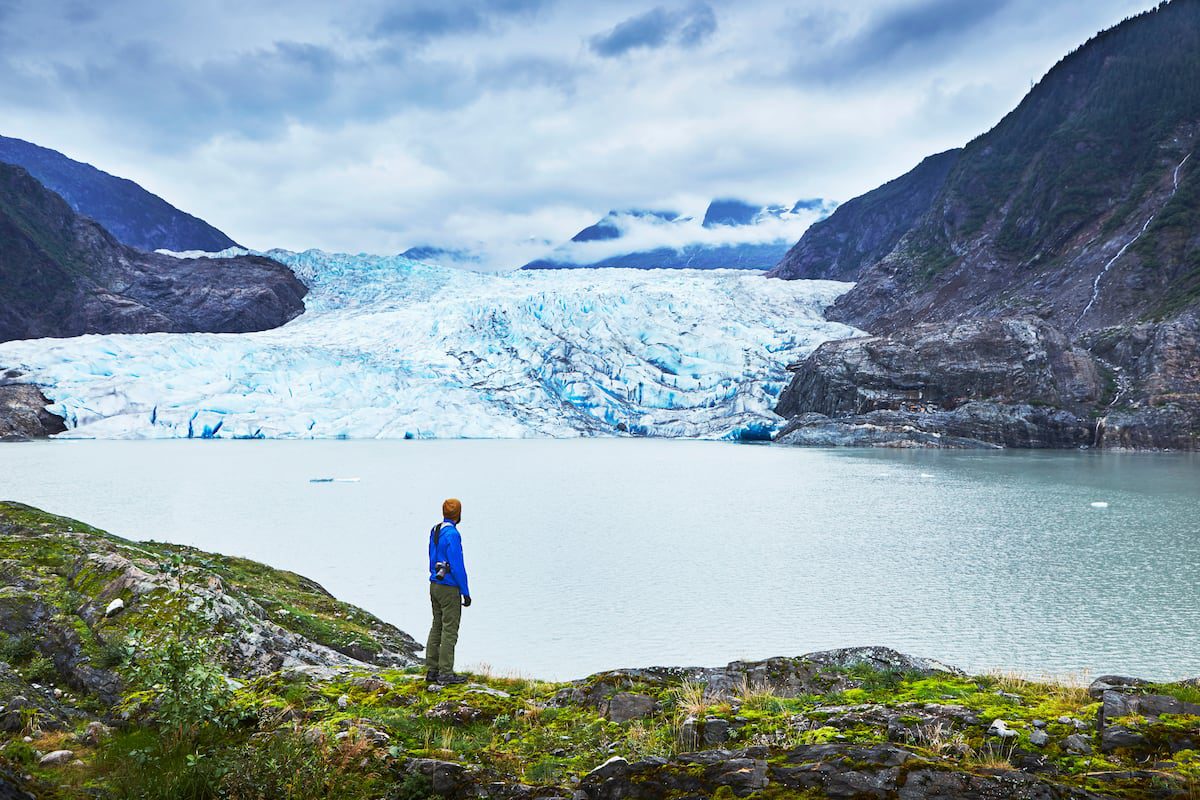 De crucero por la indómita Alaska hacia el fin del mundo | Guía El Viajero 2025