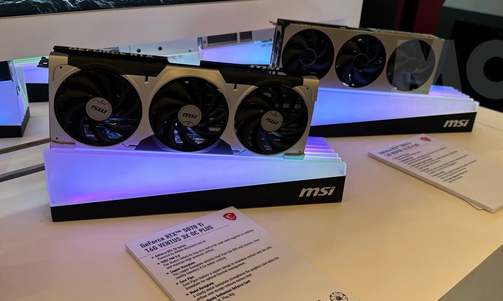 Qué fuente de alimentación necesito para mover una GeForce RTX 5070 Ti