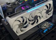 GeForce RTX 5070 Ti Eagle OC Ice SFF 16G