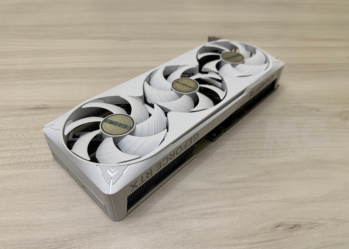 GeForce RTX 5070 Ti EAGLE OC ICE SFF 16G