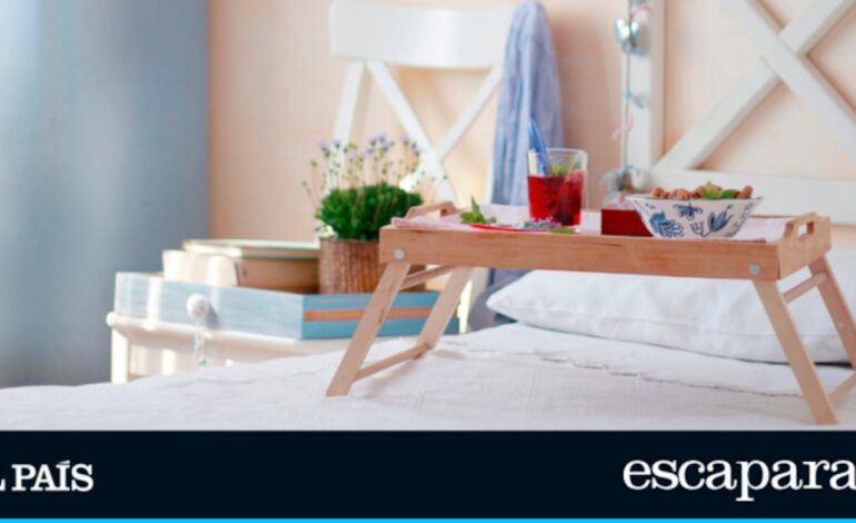 Mesas prácticas para disfrutar de tu desayuno sin salir de la cama | Escaparate: compras y ofertas