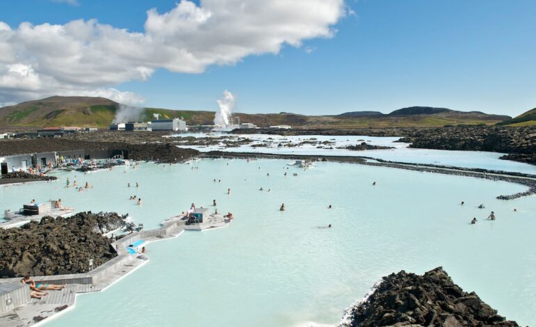 Qué ver en Islandia: desde sus legendarios volcanes a los impresionantes glaciares del sur | Viajes | El Viajero