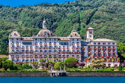 El Grand Hotel et Les Borromees ocupa un palacio en Stresa a orillas del  lago Maggiore.