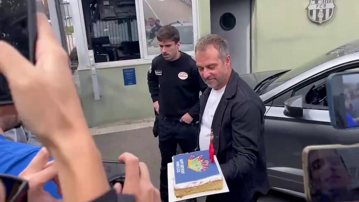 El detallazo de la afición del Barça a Hansi Flick: no le quedó otra que bajarse del coche