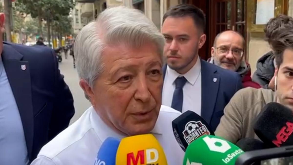 Cerezo: «Hay que dejar trabajar a los árbitros; lo que ha matado su buen nivel es el VAR»