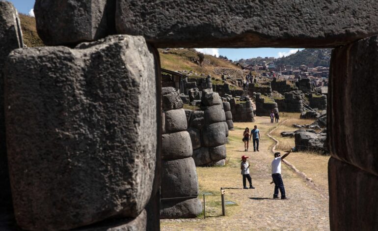 Por el sugerente valle Sagrado de los Incas en Perú | Guía El Viajero 2025